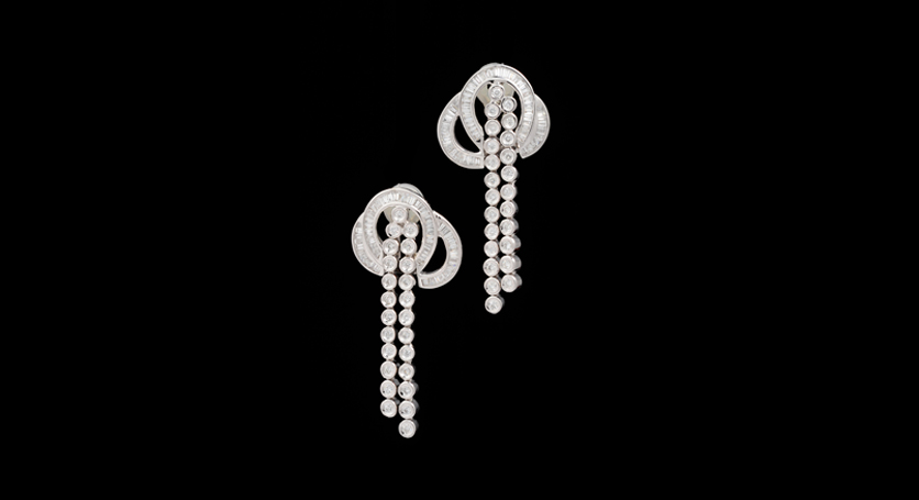 18K White Gold with Diamond Earring