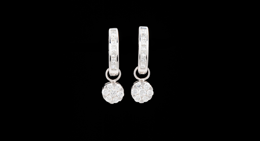 18K White Gold with Diamond Earring