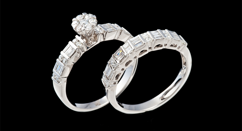 18K White Gold with Diamond Rings