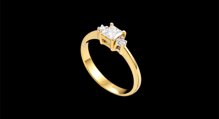 18K Yellow Gold with Diamond Ring