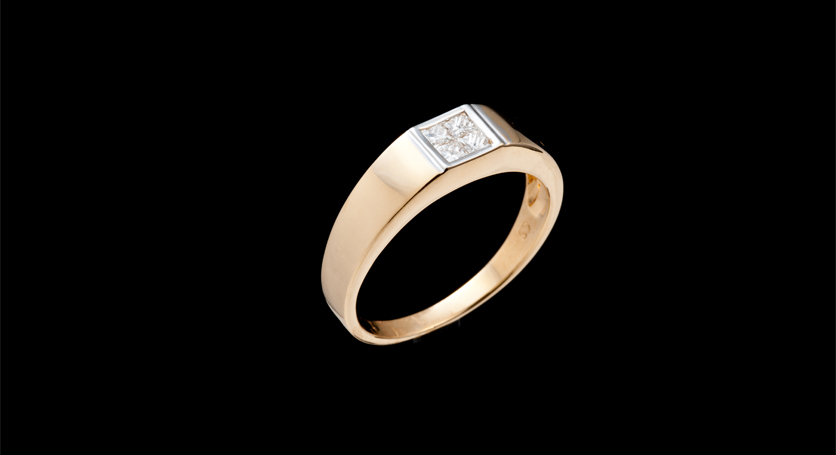 18K Yellow Gold with Diamond Ring