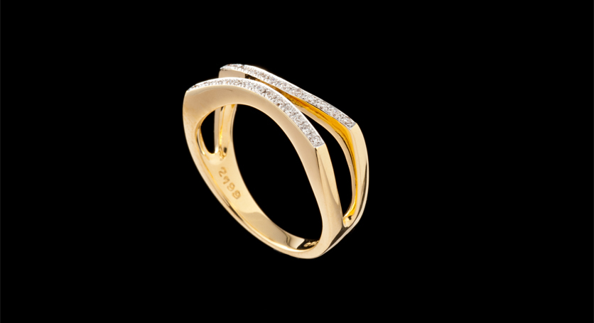 18K Yellow Gold with Diamond Ring
