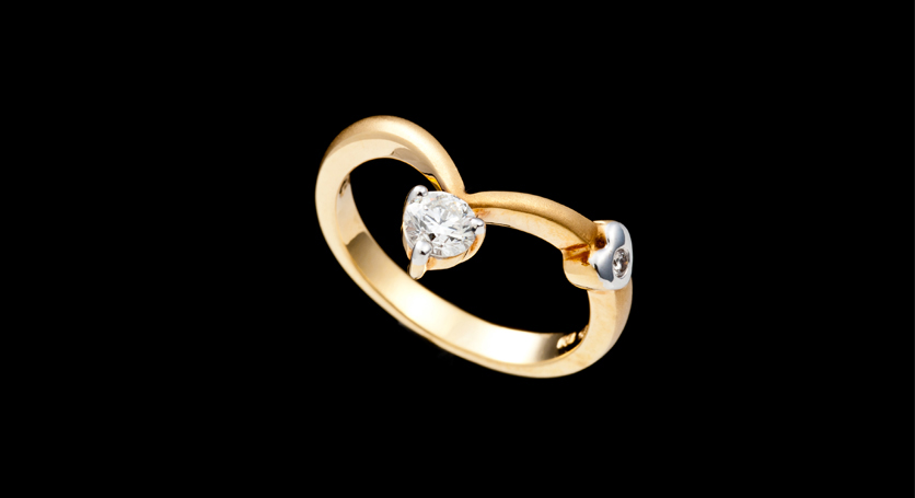 18K Yellow Gold with Diamond Ring