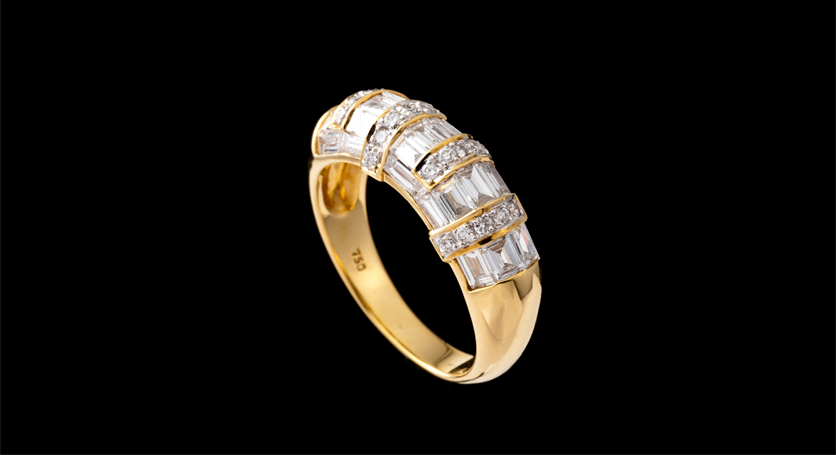 18K Yellow Gold with Diamond Ring