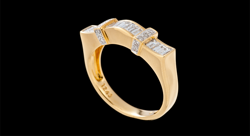 18K Yellow Gold with Diamond Ring