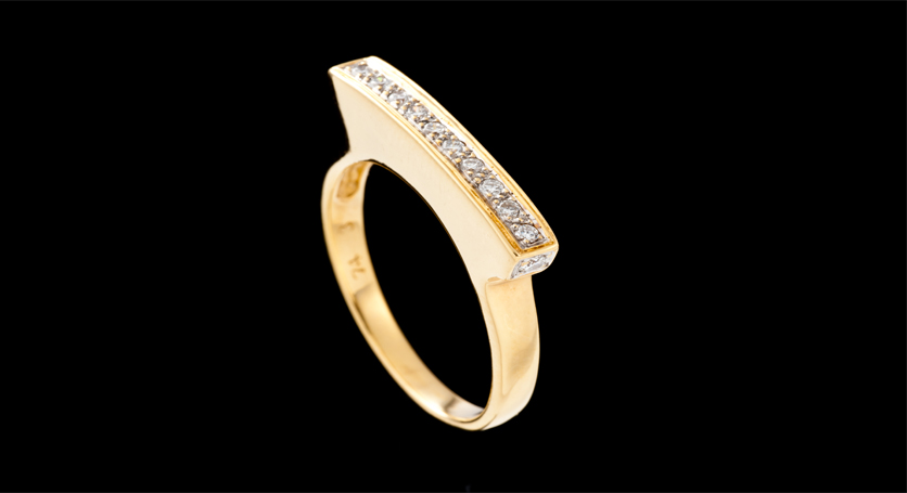 18K Yellow Gold with Diamond Ring