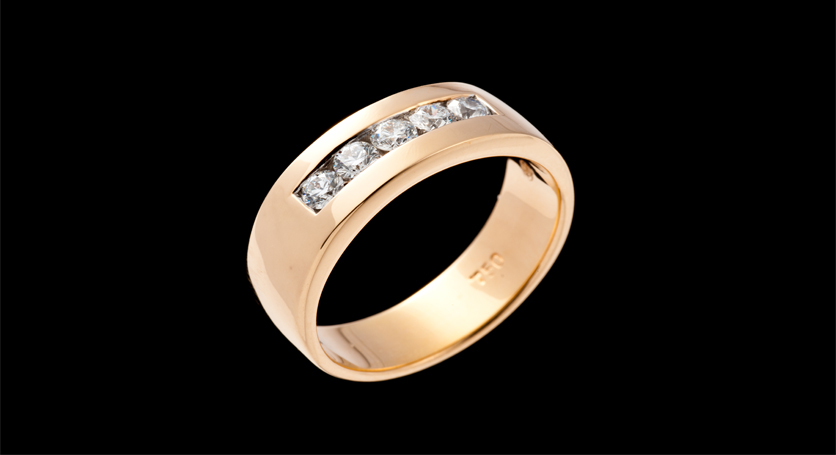 18K Yellow Gold with Diamond Ring