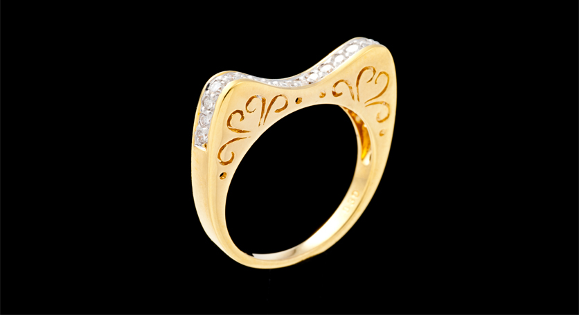 18K Yellow Gold with Diamond Ring