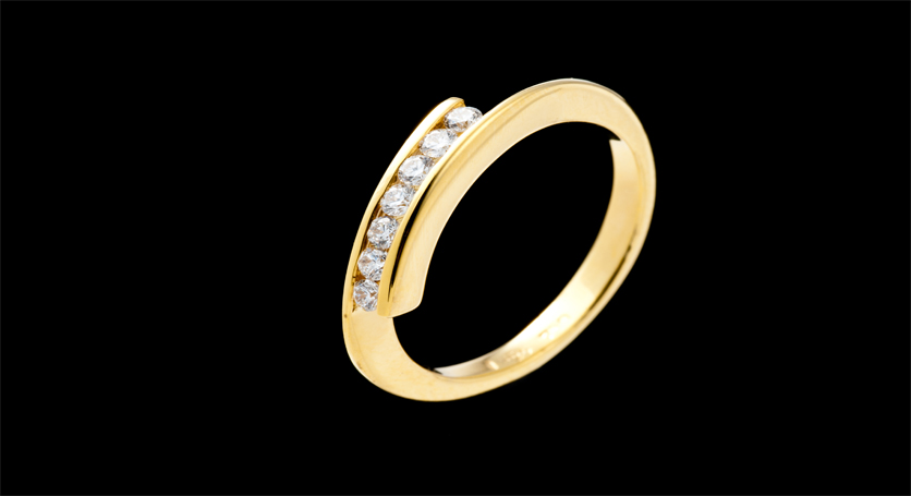 18K Yellow Gold with Diamond Ring
