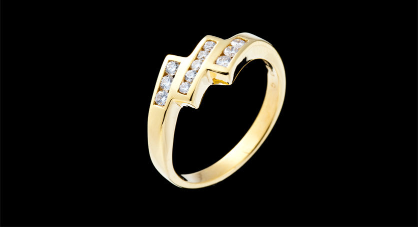 18K Yellow Gold with Diamond Ring