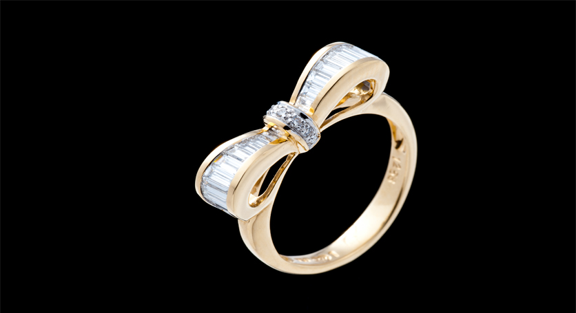 18K Yellow Gold with Diamond Ring