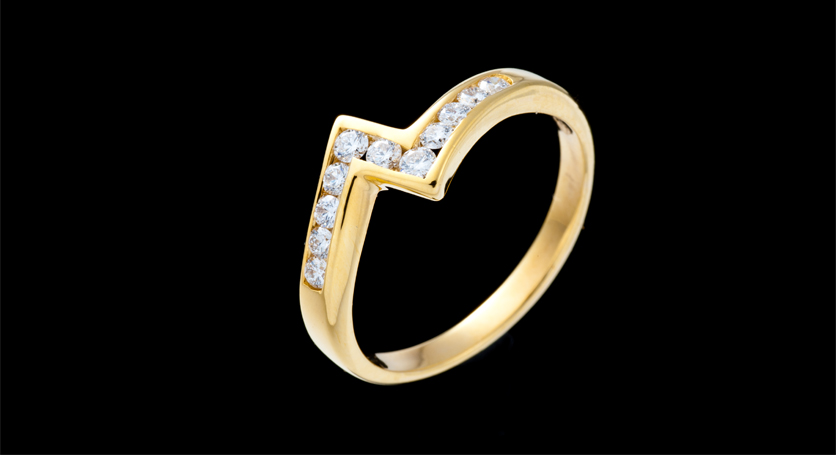 18K Yellow Gold with Diamond Ring
