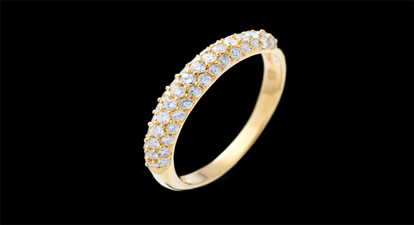 18K Yellow Gold with Diamond Ring