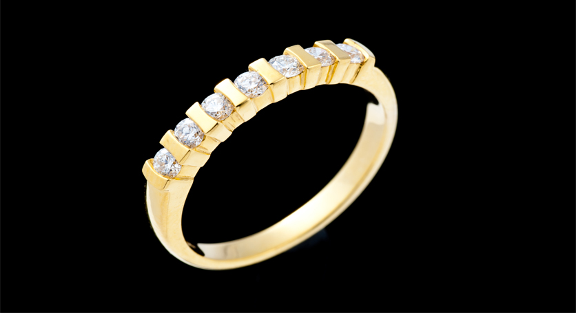 18K Yellow Gold with Diamond Ring