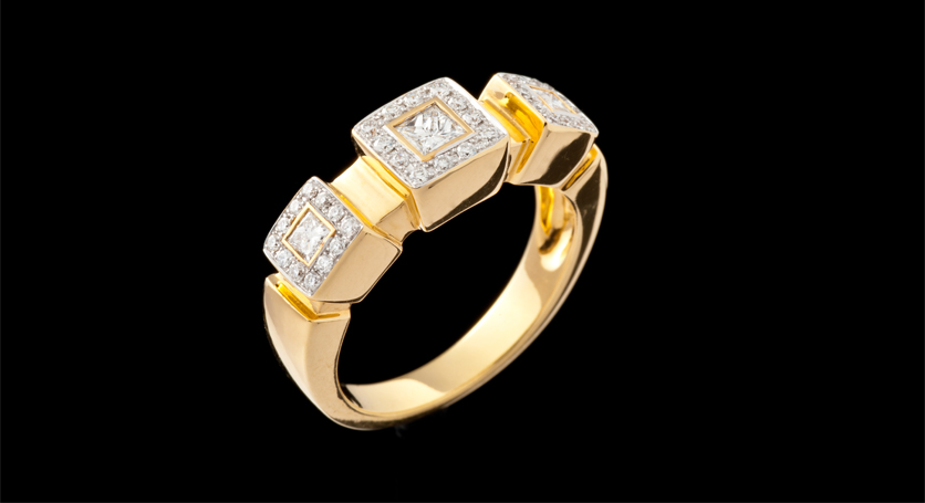 18K Yellow Gold with Diamond Ring