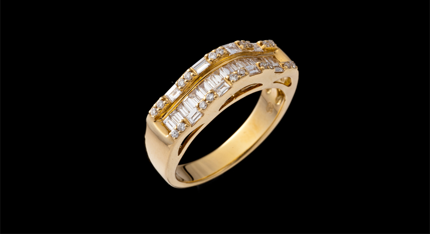 18K Yellow Gold with Diamond Ring