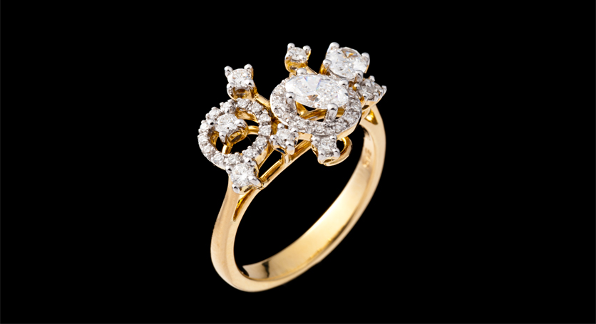 18K Yellow Gold with Diamond Ring