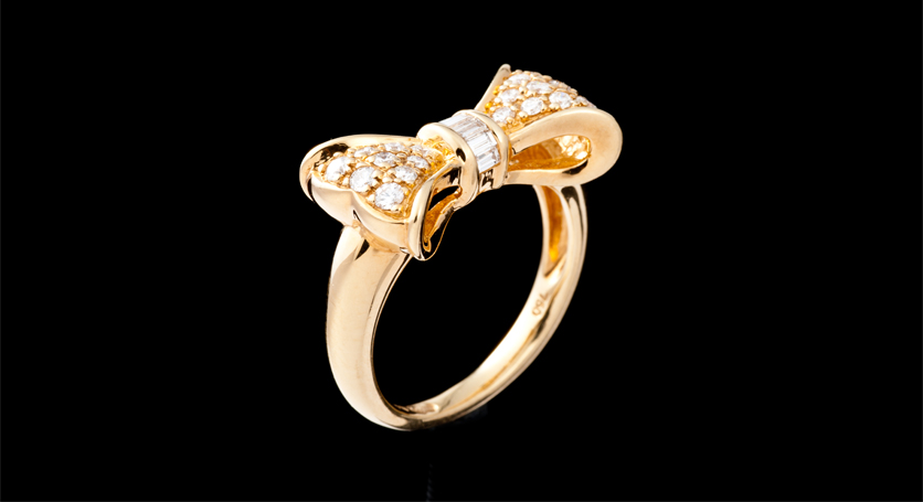 18K Yellow Gold with Diamond Ring