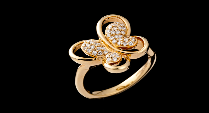 18K Yellow Gold with Diamond Ring