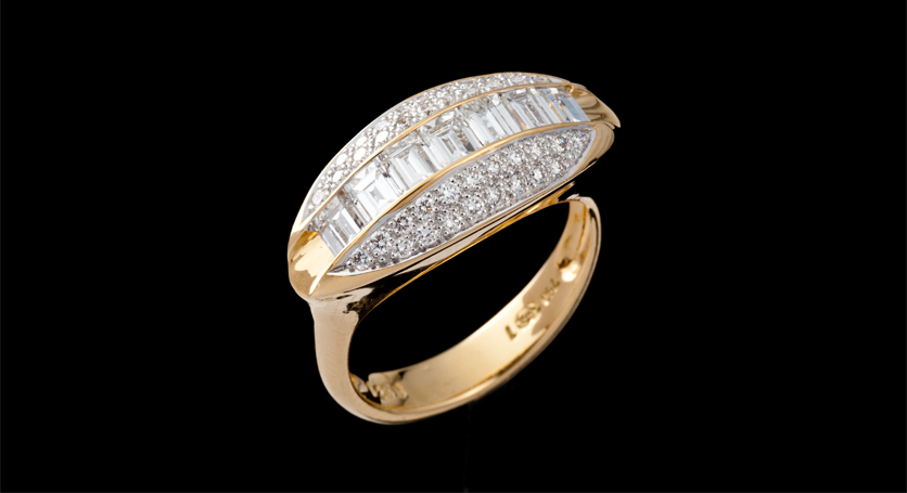 18K Yellow Gold with Diamond Ring