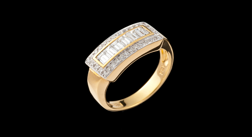 18K Yellow Gold with Diamond Ring