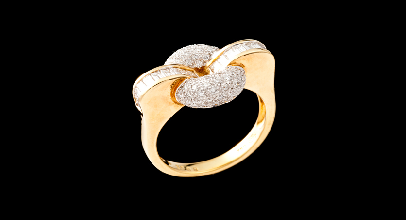 18K Yellow Gold with Diamond Ring