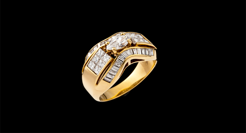 18K Yellow Gold with Diamond Ring