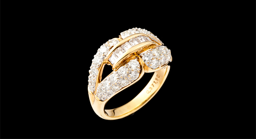 18K Yellow Gold with Diamond Ring