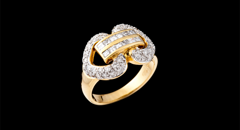 18K Yellow Gold with Diamond Ring