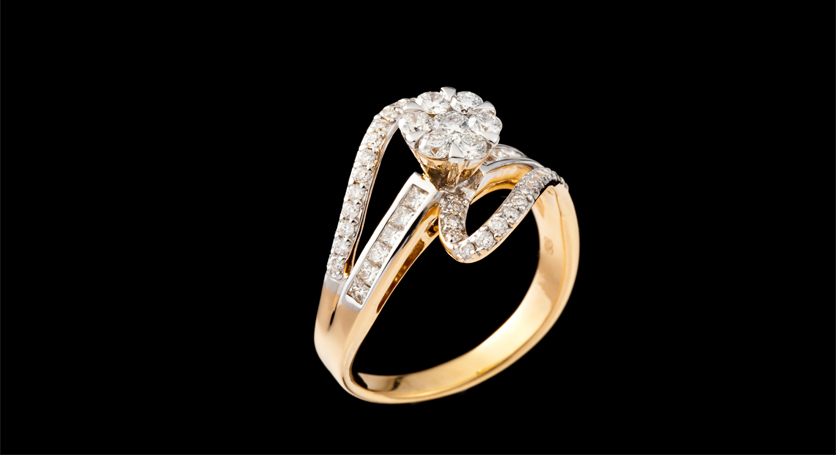 18K Yellow Gold with Diamond Ring