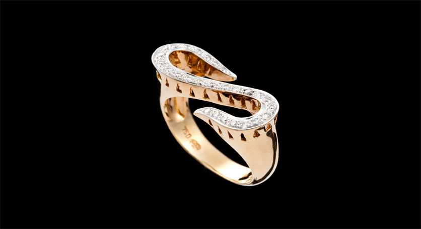18K Yellow Gold with Diamond Ring