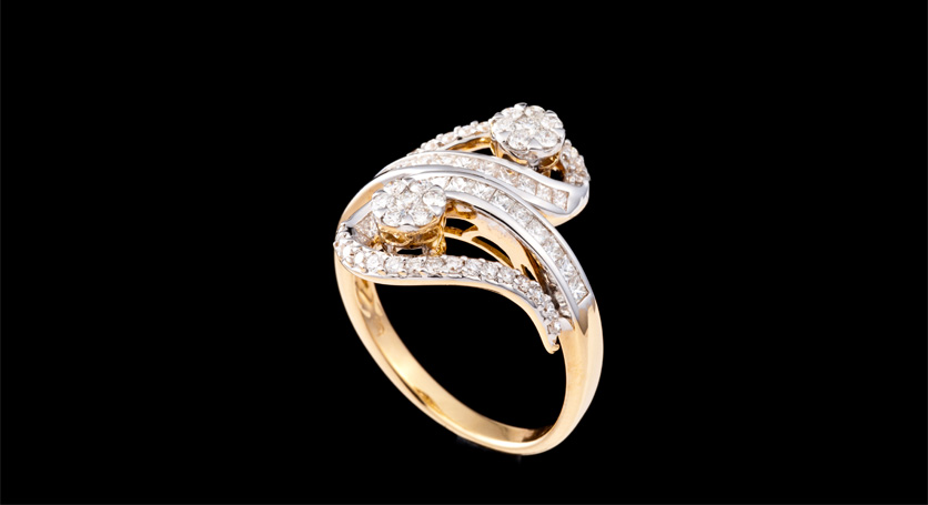 18K Yellow Gold with Diamond Ring