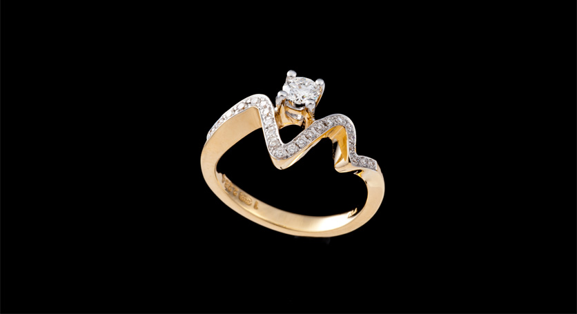 18K Yellow Gold with Diamond Ring