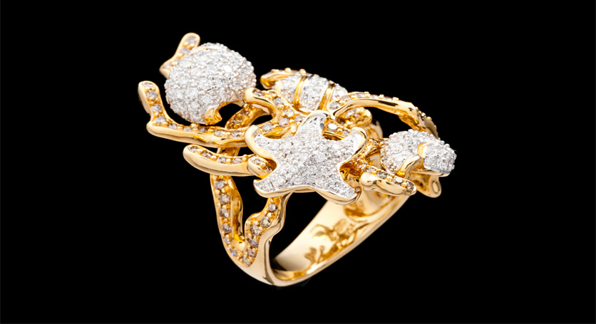 18K Yellow Gold with Diamond Ring