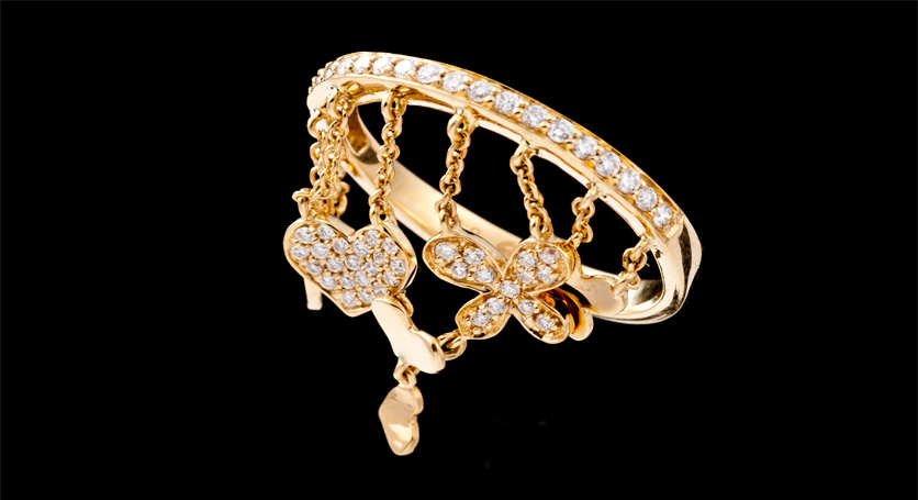 18K Yellow Gold with Diamond Ring