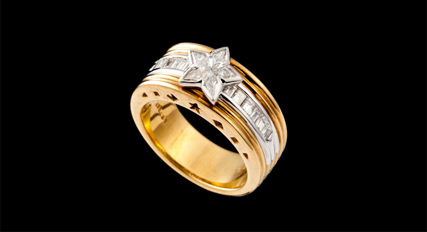 18K White and Yellow Gold with Diamond Ring