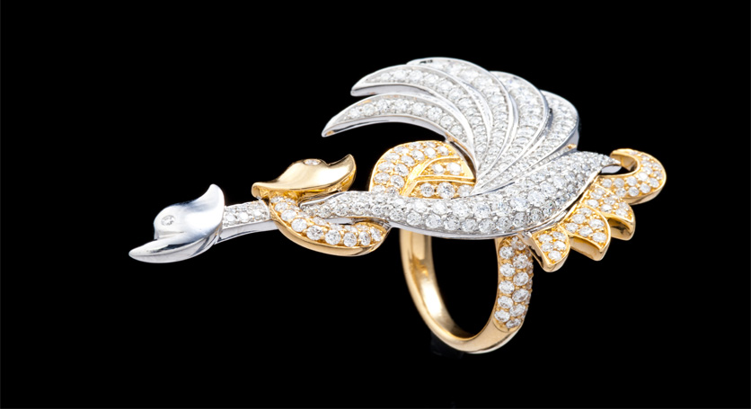 18K White and Yellow Gold with Diamond Ring